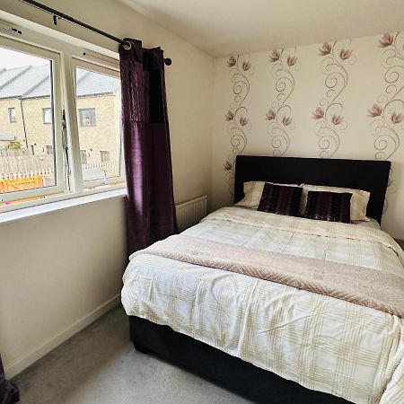 Modern 3 Bed Villa With Free Parking And Garden Close To City Center And Edinburgh Airport Εξωτερικό φωτογραφία