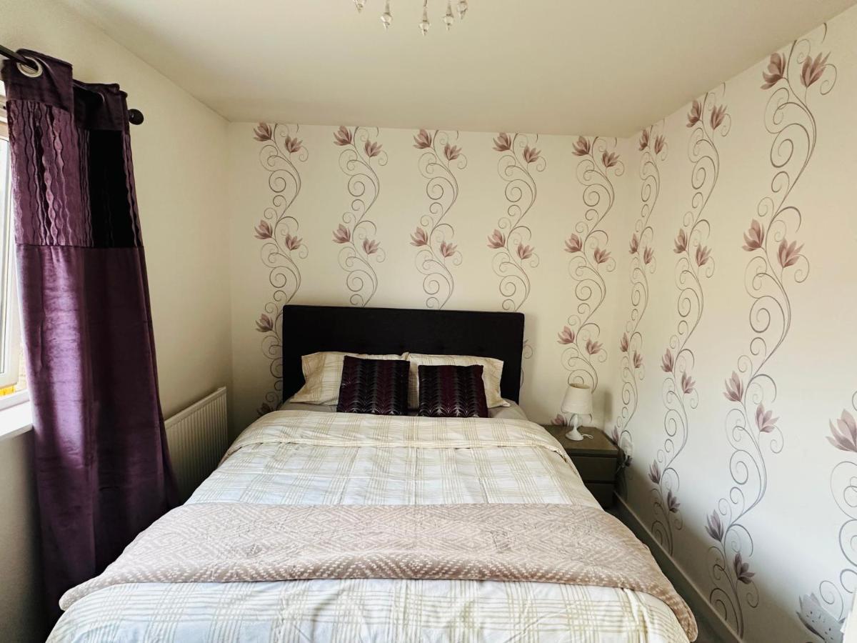Modern 3 Bed Villa With Free Parking And Garden Close To City Center And Edinburgh Airport Εξωτερικό φωτογραφία