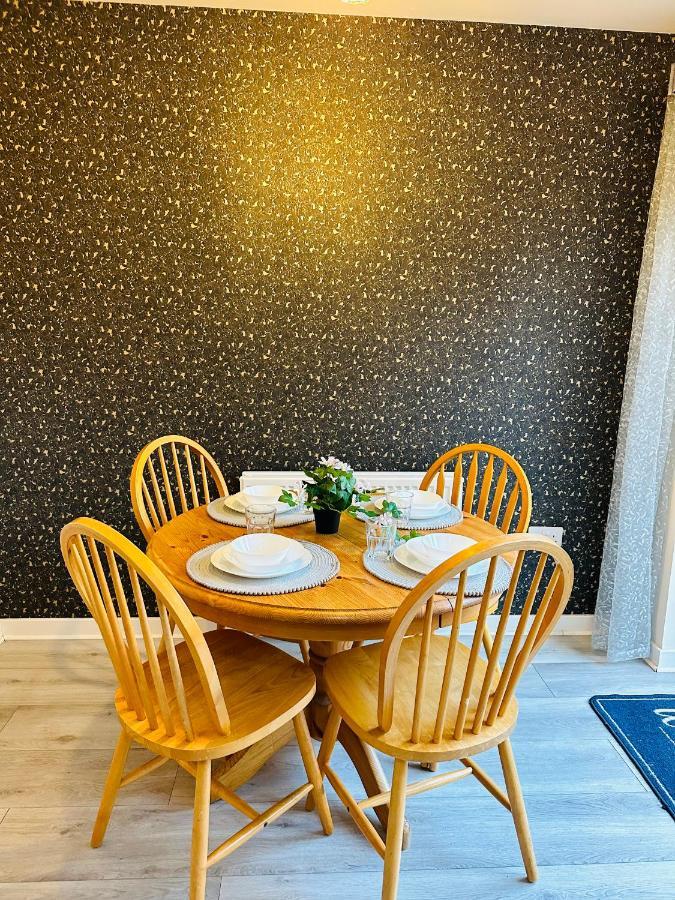 Modern 3 Bed Villa With Free Parking And Garden Close To City Center And Edinburgh Airport Εξωτερικό φωτογραφία